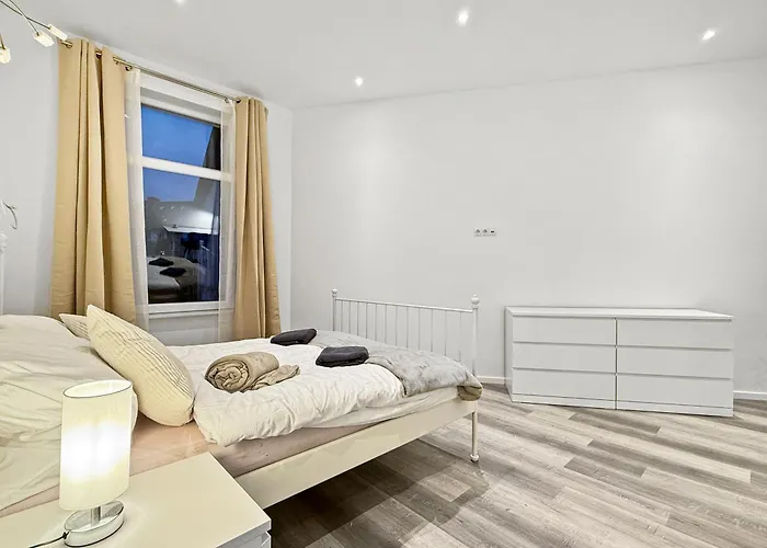 Premium Mit Balkon Und 3 Br Appartamento *