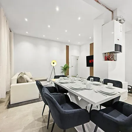 Premium Mit Balkon Und 3 Br Apartment Hannover