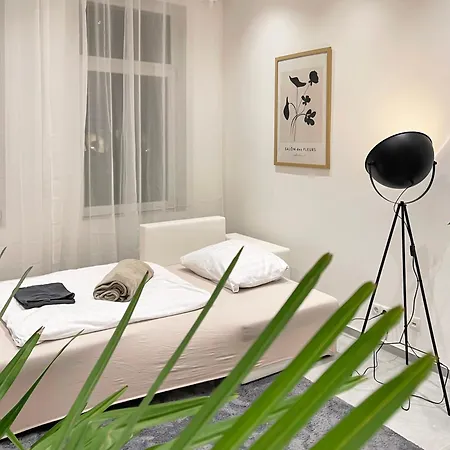 Apartment Premium Mit Balkon Und 3 Br Hannover