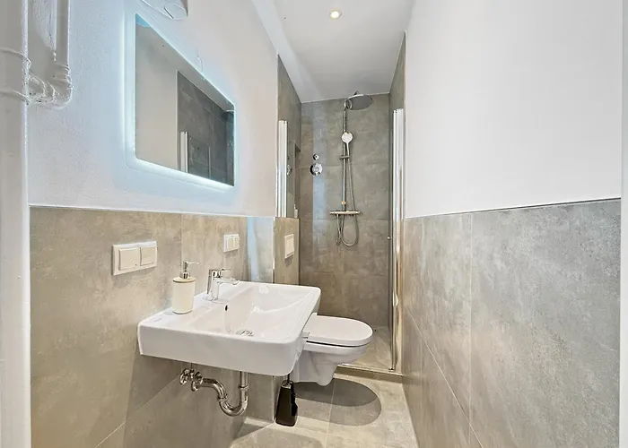 Premium Mit Balkon Und 3 Br
