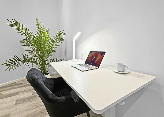Premium Mit Balkon Und 3 Br Apartamento *
